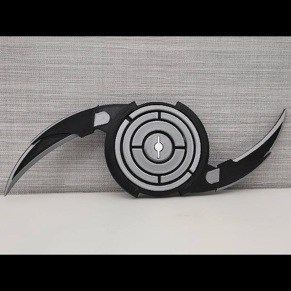 Batman arkham knights batarang cosplay
